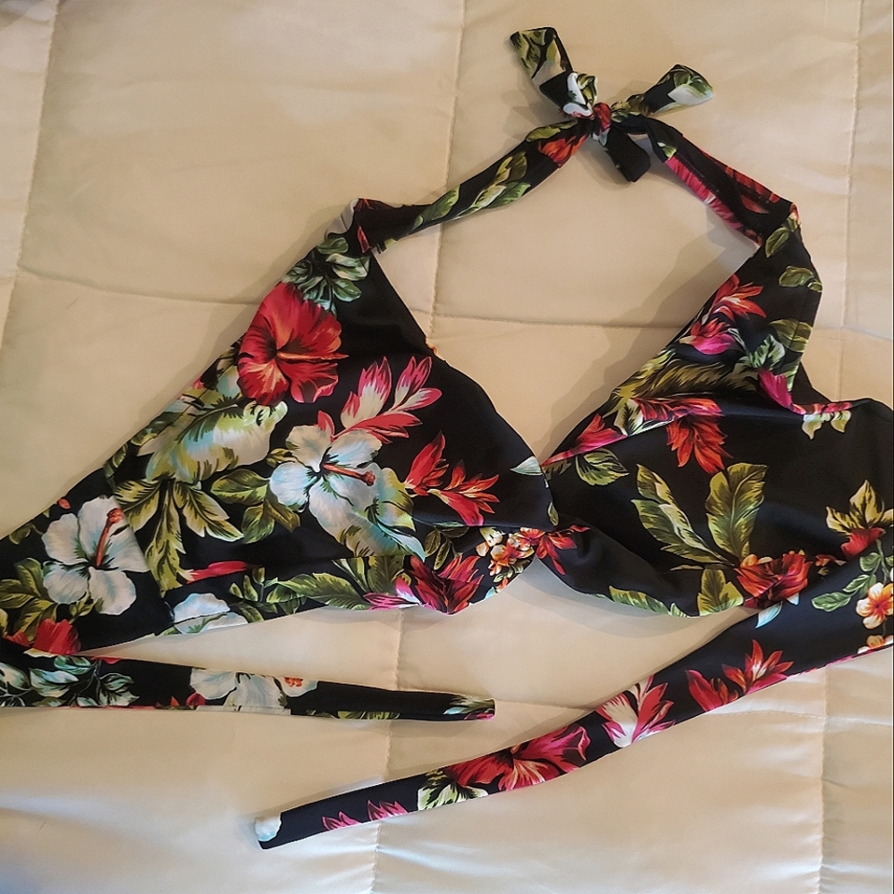 Sunsets bikini top